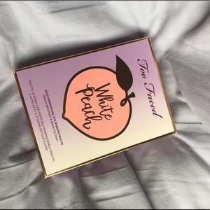 Too Faced white peach eyeshadow palette